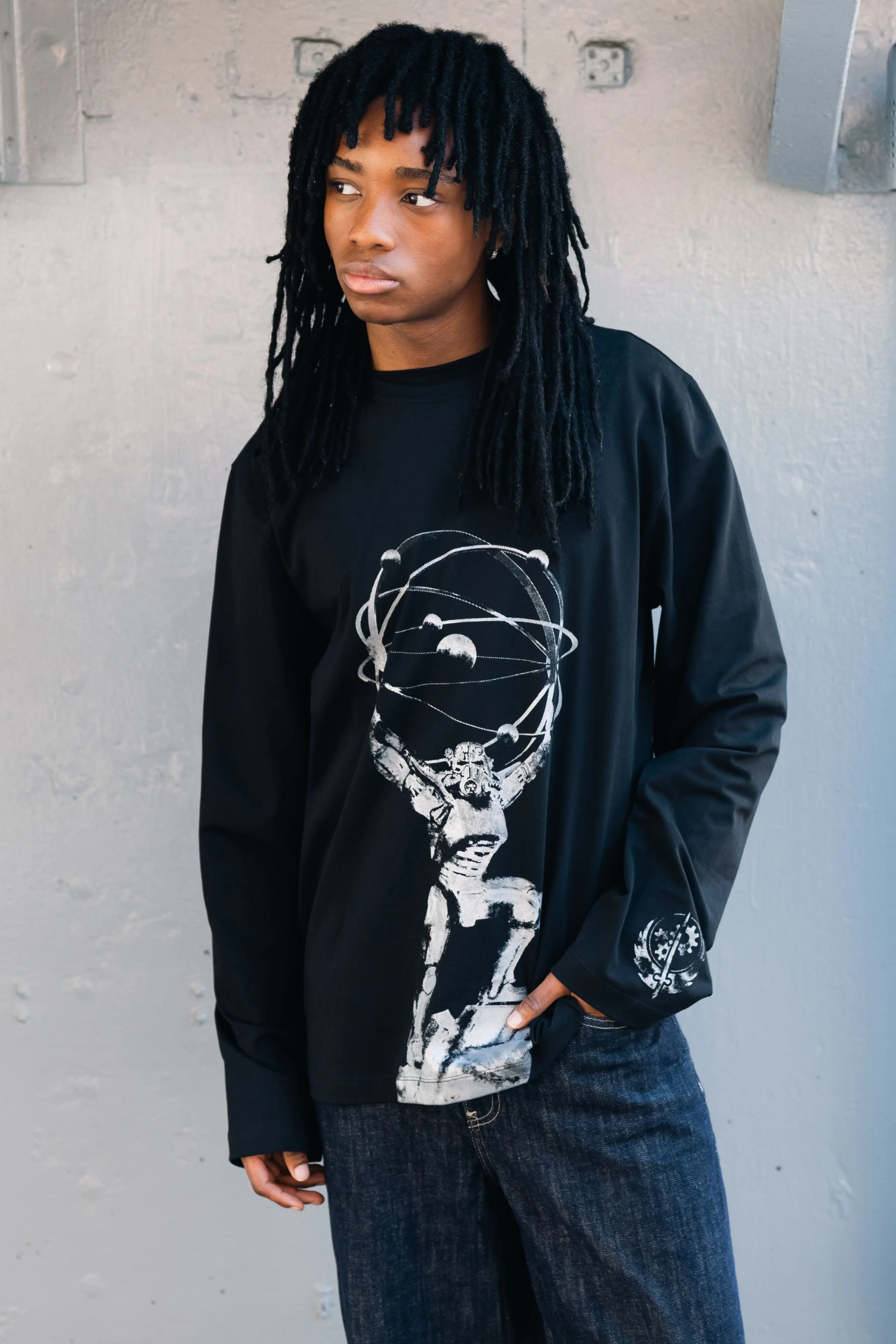 Chain That Binds Long Sleeve Oversized Boyfriend Tee - Image 2