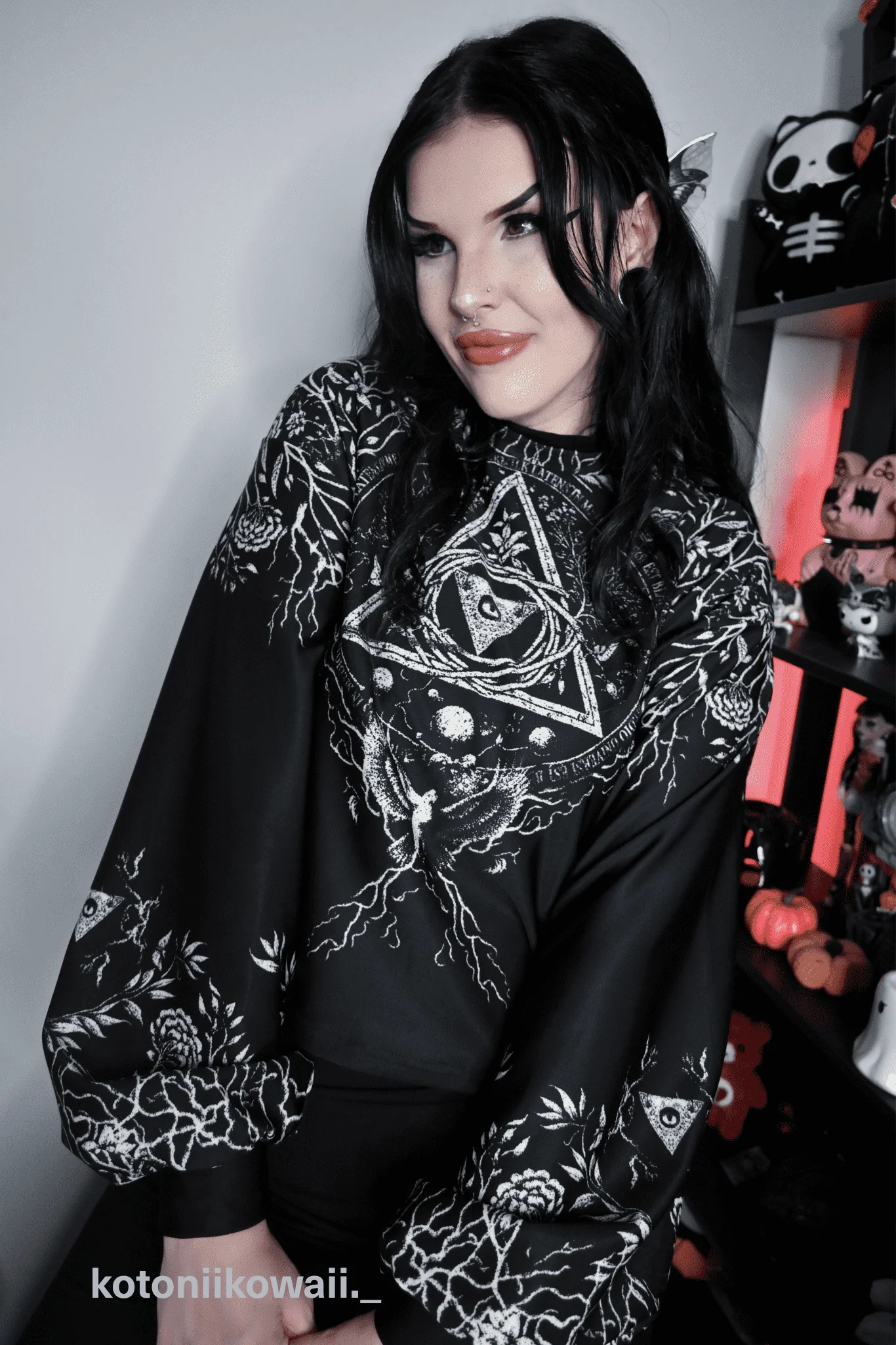 Eye of the Infinite Bishop Sweater - Image 3