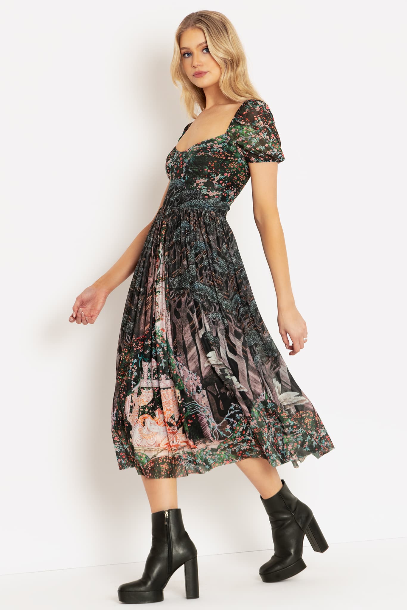 Nielsen Sleeping Beauty Short Sleeve Midaxi Dress - Image 5